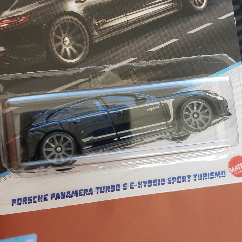 hot wheels premium sedan